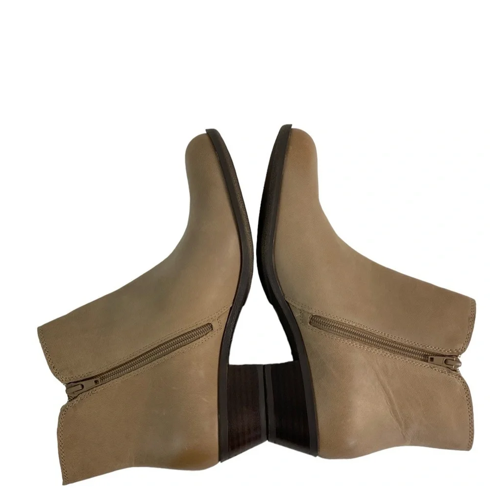 Lucky Brand Basal Bootie Sz 9